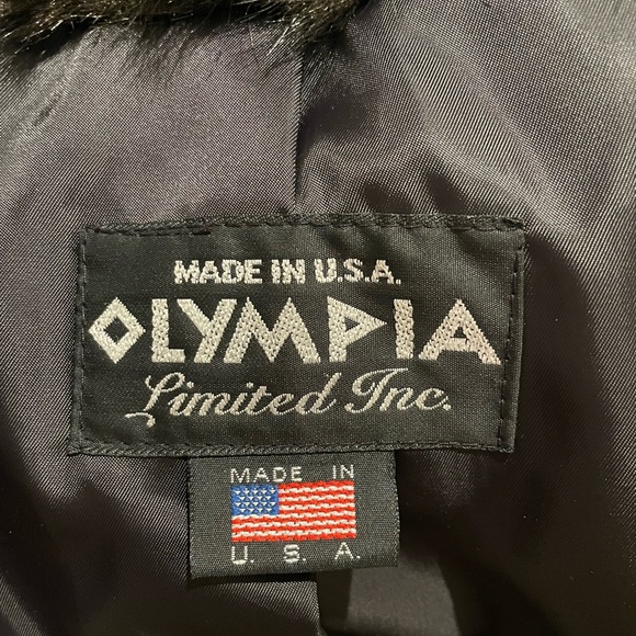 Chic Black Faux Fur Coat - Picture 4 of 4